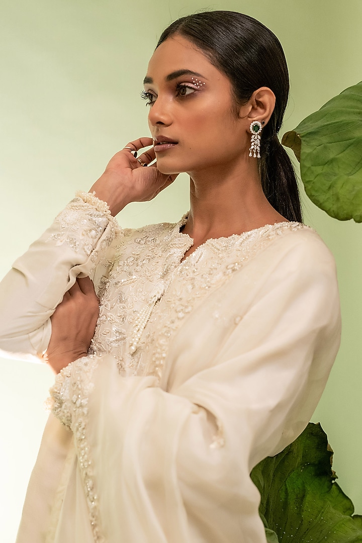 Ivory Organza & Chiffon Embroidered Kurta Set by Pallavi Poddar (India) at Pernia's Pop Up Shop