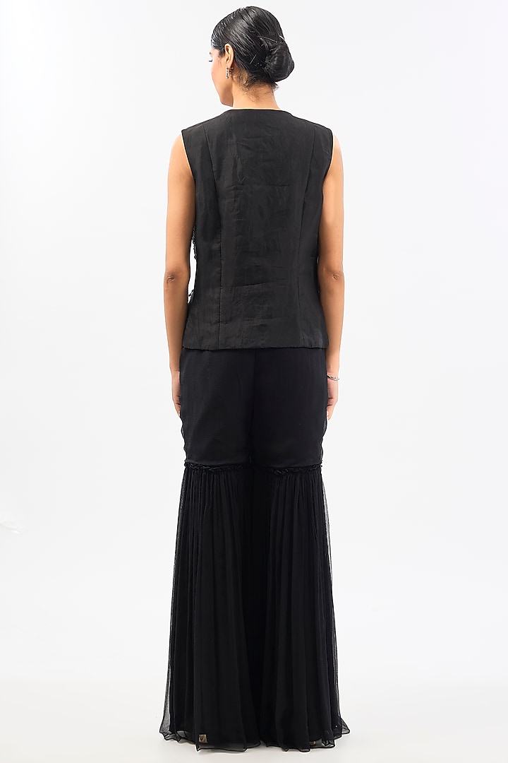 Black Organza Embroidered Cape Set by Pallavi Poddar (India) at Pernia's Pop Up Shop