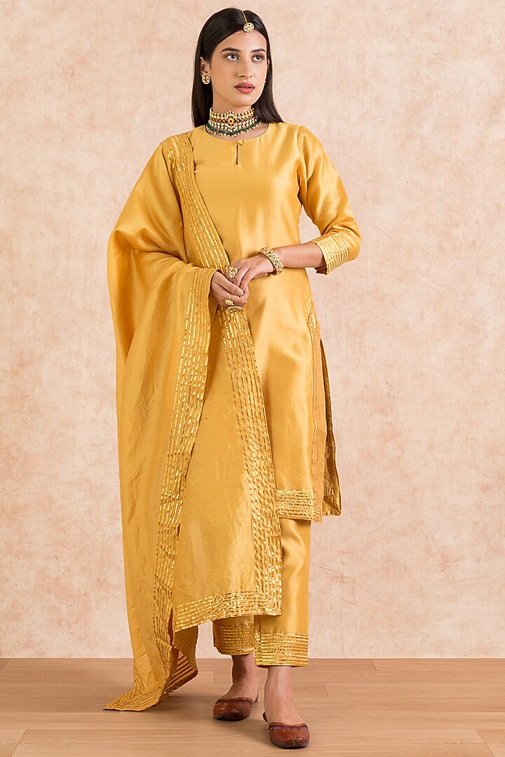 Mustard Kurta Set With Gota Work by Palak & Mehak at Pernia's Pop Up Shop
