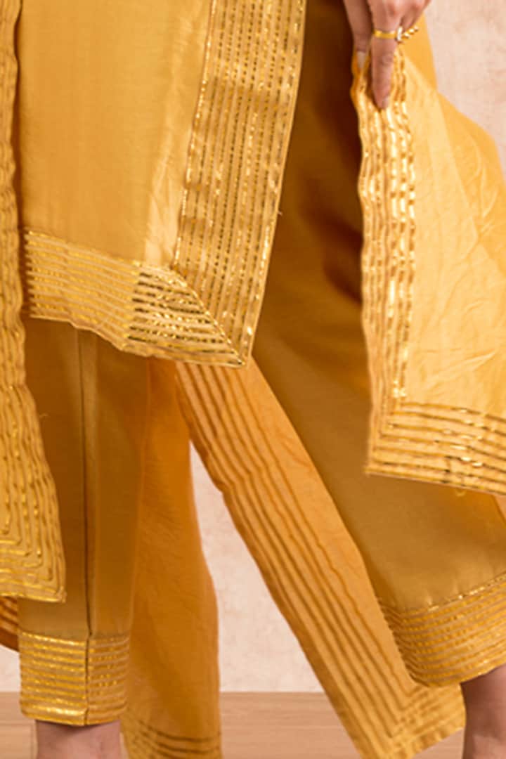 Mustard Kurta Set With Gota Work by Palak & Mehak at Pernia's Pop Up Shop