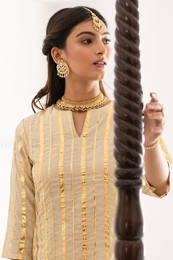 Cream Embroidered Kurta Set by Palak & Mehak at Pernia's Pop Up Shop