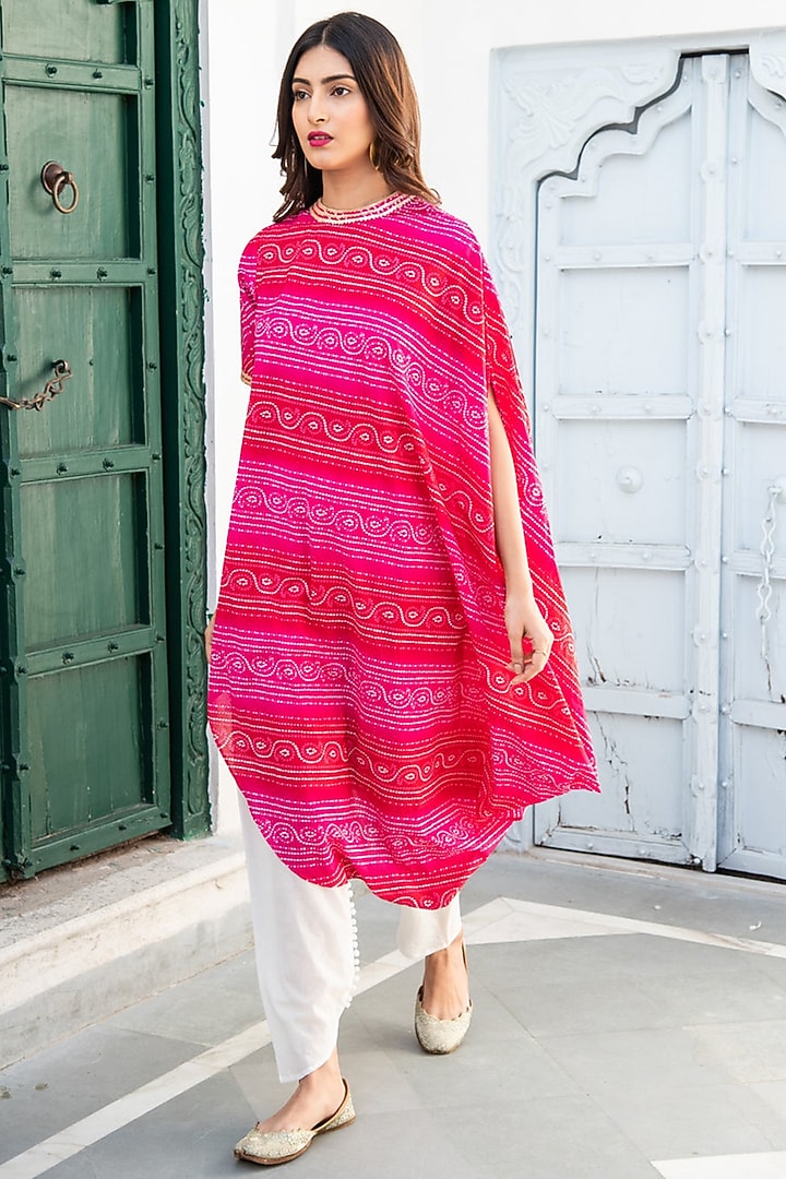 Pink Bandhani Cowl Kurta Set by Palak & Mehak at Pernia's Pop Up Shop