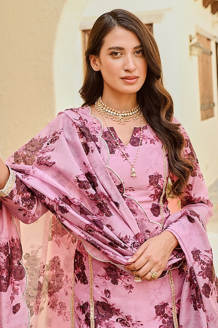 Pink Chanderi Floral Kurta Set by Palak & Mehak at Pernia's Pop Up Shop