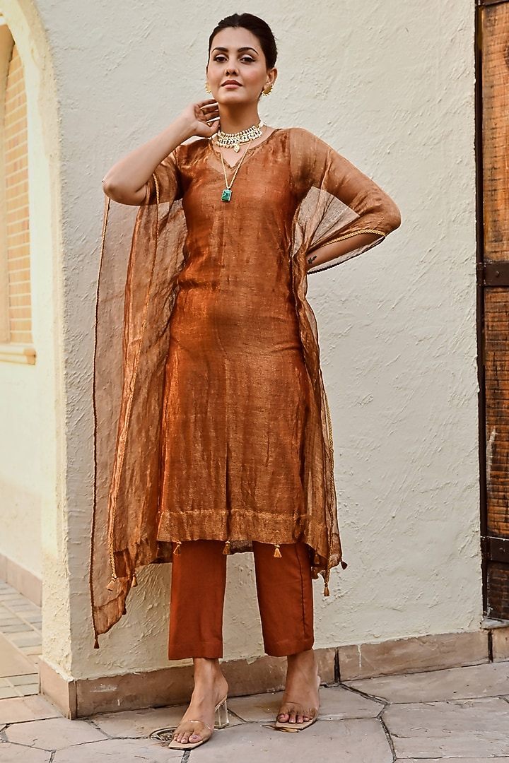 Copper Tissue Kaftan Set by Palak & Mehak at Pernia's Pop Up Shop
