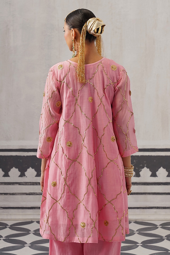 Pink Mulmul Chanderi Gota Embellished Kurta Set by Palak & Mehak at Pernia's Pop Up Shop