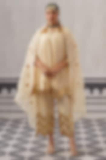 Cream Mulmul Chanderi Gota Embellished Kurta Set by Palak & Mehak at Pernia's Pop Up Shop