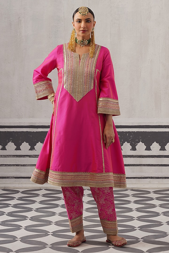 Rani Pink Mul Chanderi & Banarasi Kurta Set by Palak & Mehak at Pernia's Pop Up Shop