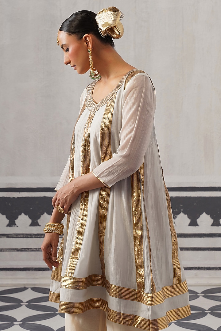 Grey & Light Pink Mulmul Chanderi Gota Embellished Kurta Set by Palak & Mehak at Pernia's Pop Up Shop