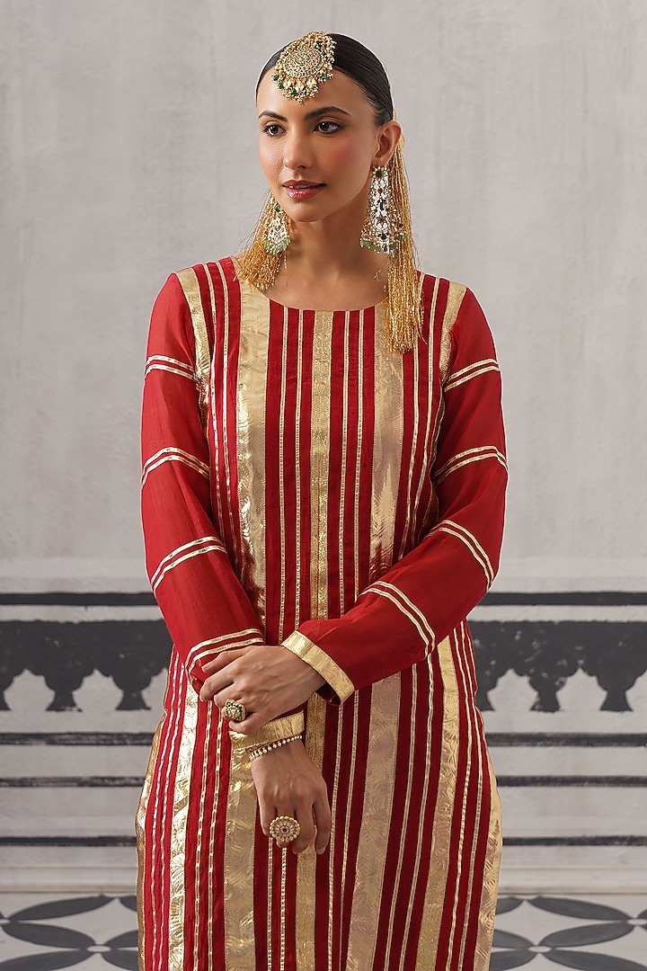 Red Mulmul Chanderi Gota Embellished Kurta Set by Palak & Mehak at Pernia's Pop Up Shop