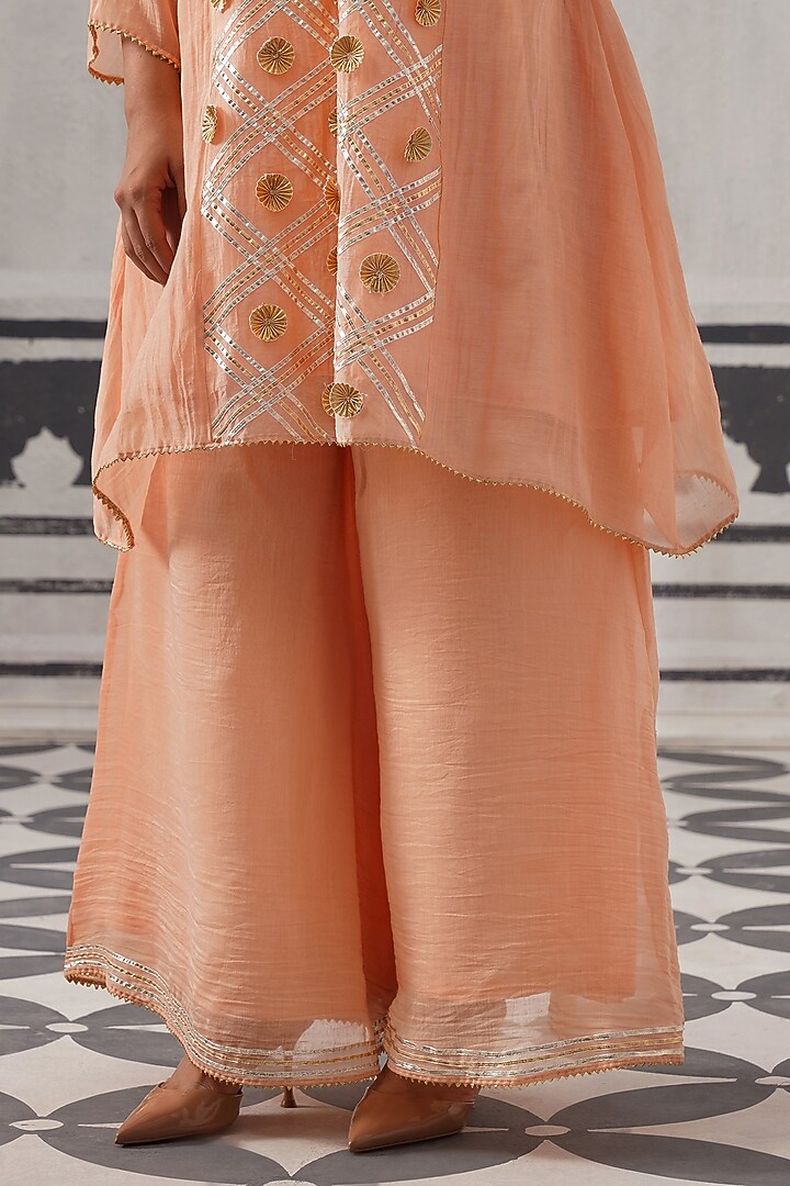 Peach Mulmul Chanderi Gota Embellished Kurta Set by Palak & Mehak at Pernia's Pop Up Shop