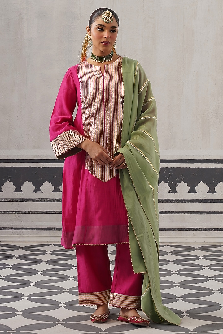 Pink Mulmul Chanderi Gota Embellished Kurta Set by Palak & Mehak at Pernia's Pop Up Shop