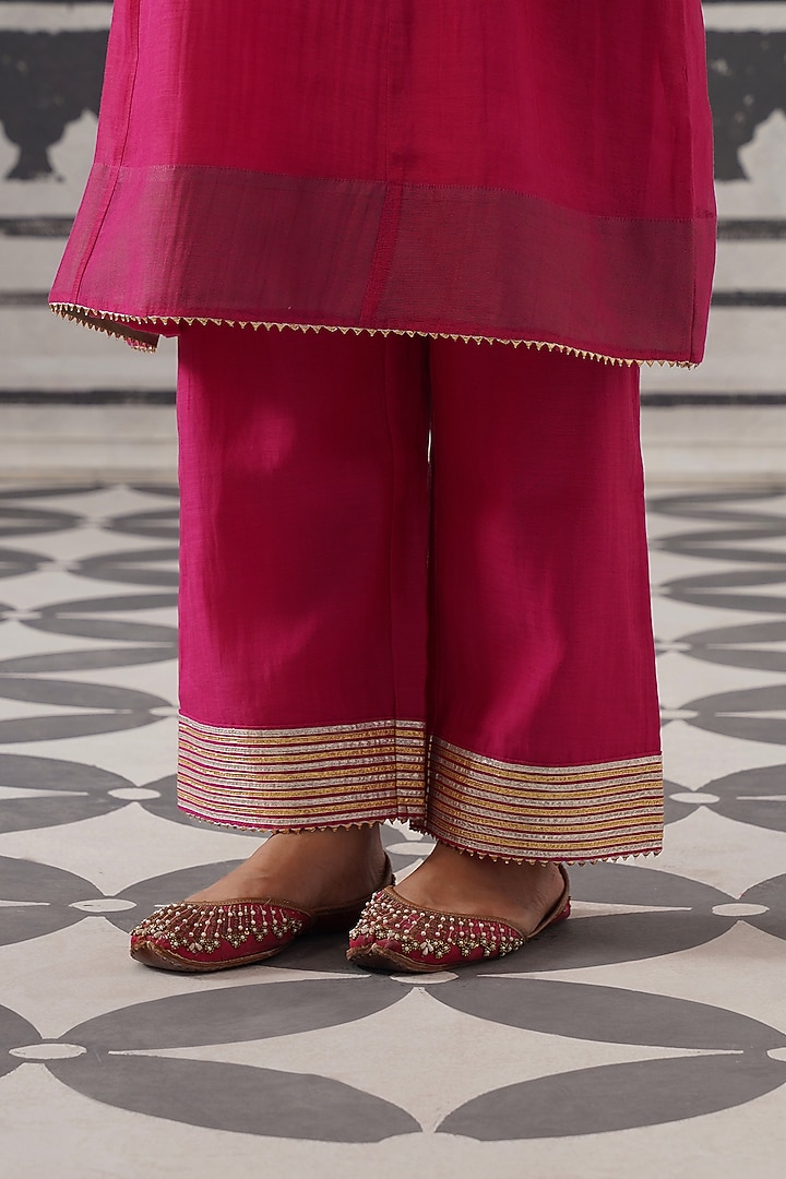 Pink Mulmul Chanderi Gota Embellished Kurta Set by Palak & Mehak at Pernia's Pop Up Shop