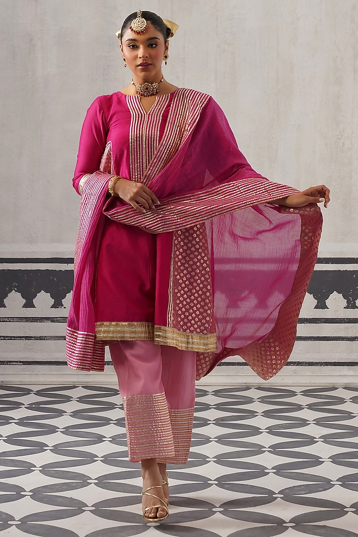 Pink Mulmul Chanderi Banarasi Gota Embellished Kurta Set by Palak & Mehak at Pernia's Pop Up Shop
