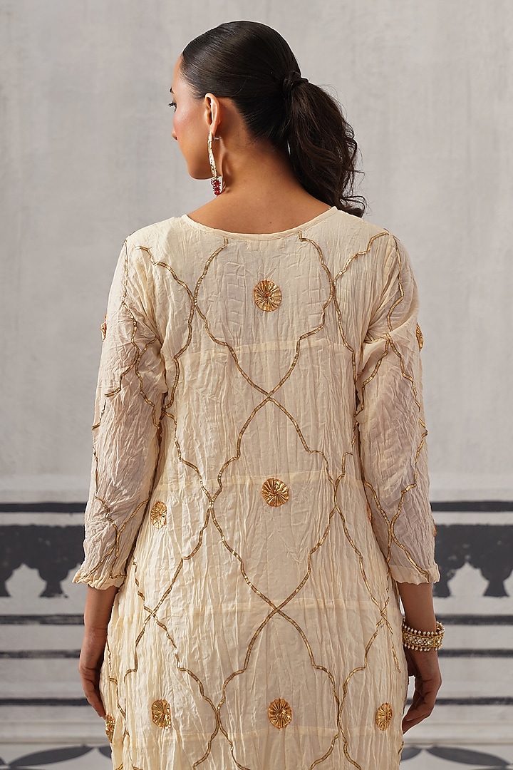 Cream Cotton Mulmul Gota Embellished Kurta Set by Palak & Mehak at Pernia's Pop Up Shop