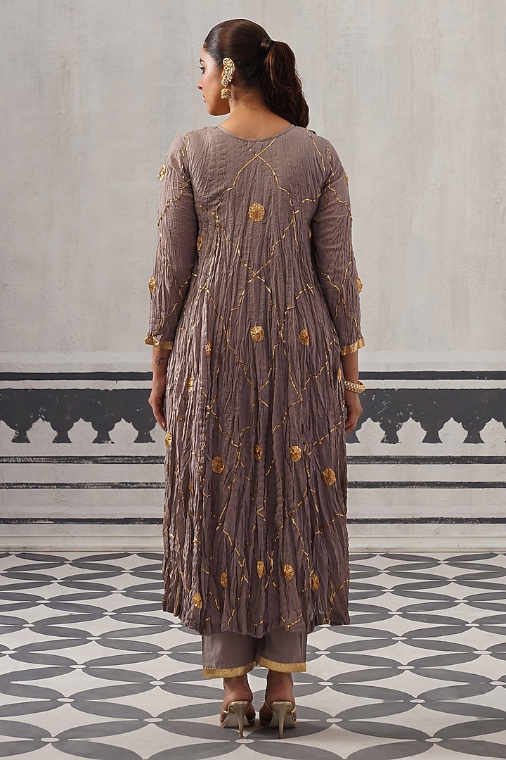 Grey Cotton Mulmul Gota Embellished Kurta Set by Palak & Mehak at Pernia's Pop Up Shop