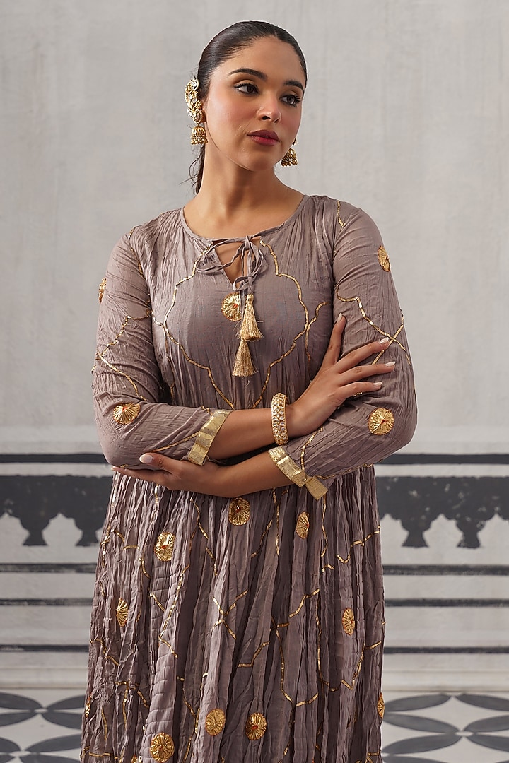 Grey Cotton Mulmul Gota Embellished Kurta Set by Palak & Mehak at Pernia's Pop Up Shop