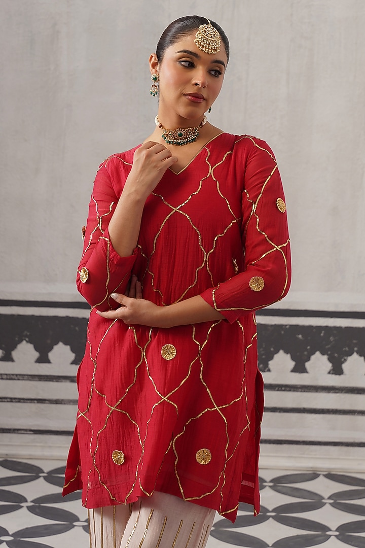 Red & Beige Pure Mulmul Chanderi Gota Embellished Kurta Set by Palak & Mehak at Pernia's Pop Up Shop