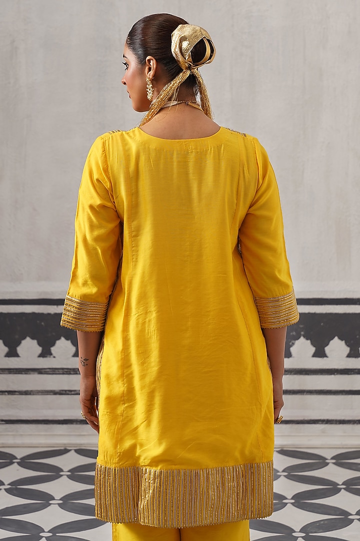 Yellow Mulmul Chanderi Gota Embellished Kurta Set by Palak & Mehak at Pernia's Pop Up Shop