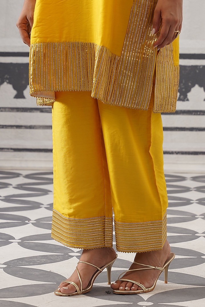 Yellow Mulmul Chanderi Gota Embellished Kurta Set by Palak & Mehak at Pernia's Pop Up Shop