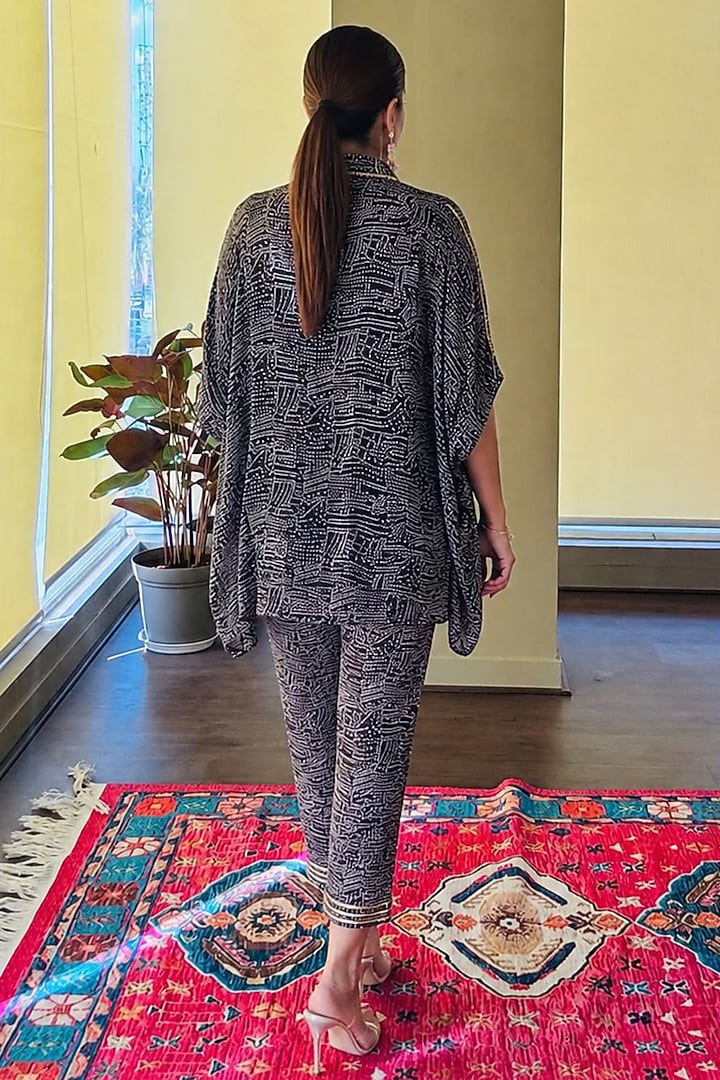 Black Crepe Bandhani Printed Co-Ord Set by Palak & Mehak at Pernia's Pop Up Shop