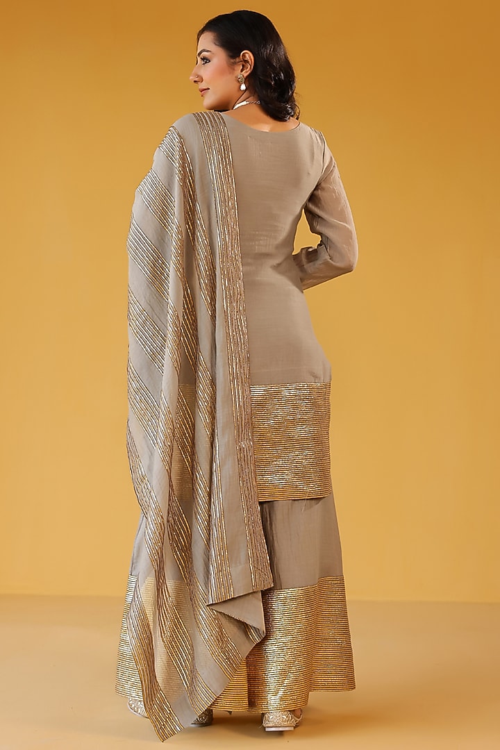 Grey Mul Chanderi Gota Embellished Kurta Set by Palak & Mehak at Pernia's Pop Up Shop