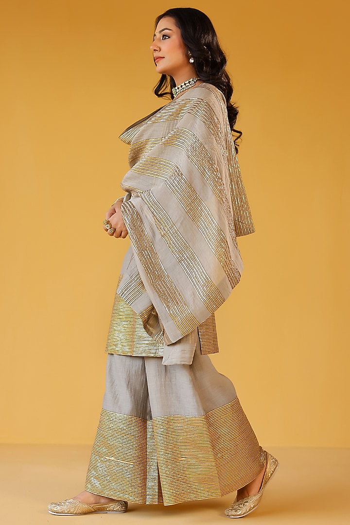 Grey Mul Chanderi Gota Embellished Kurta Set by Palak & Mehak at Pernia's Pop Up Shop