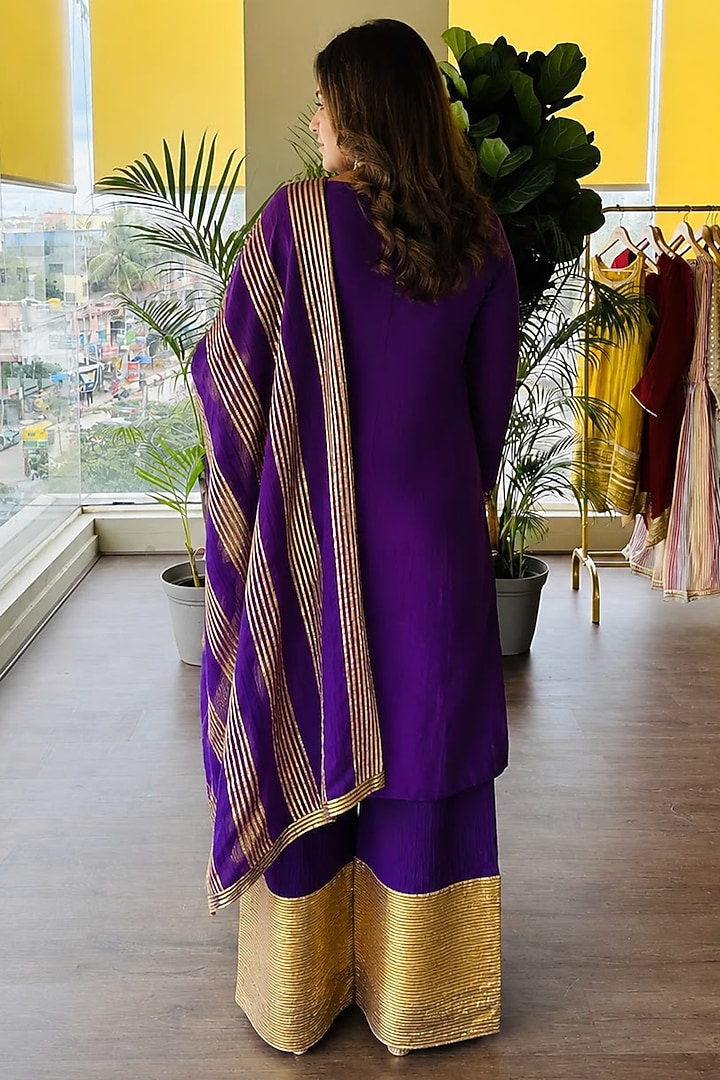 Purple Mul Chanderi Gota Embellished Kurta Set by Palak & Mehak at Pernia's Pop Up Shop