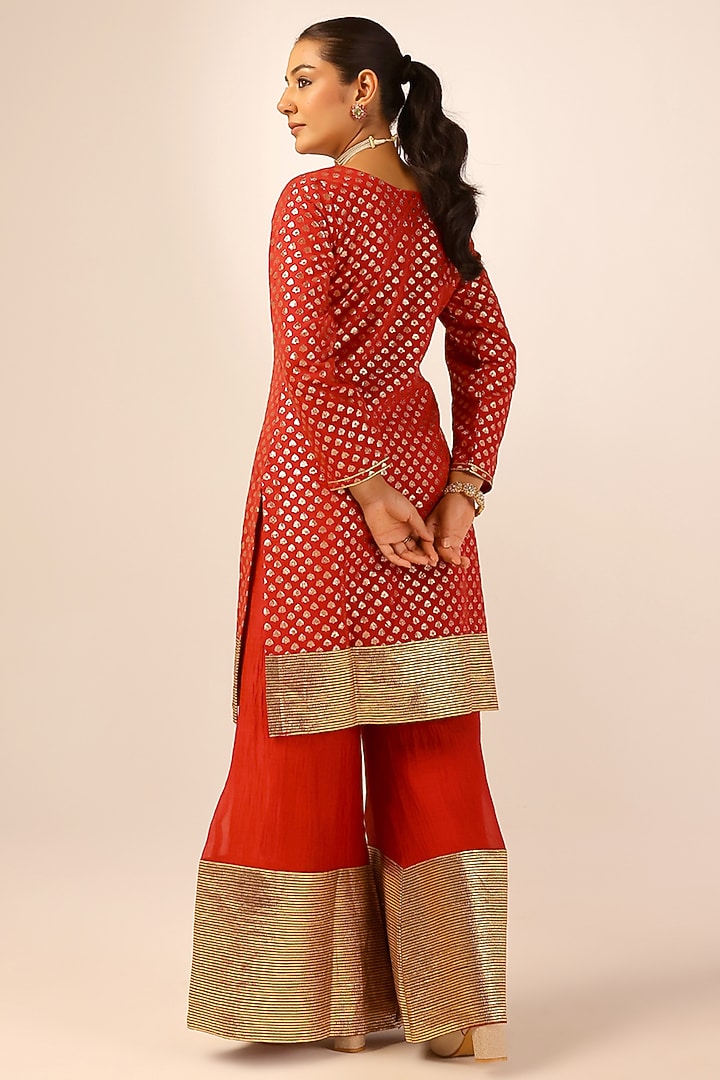 Red Mul Chanderi & Banarasi Gota Embellished Kurta Set by Palak & Mehak at Pernia's Pop Up Shop
