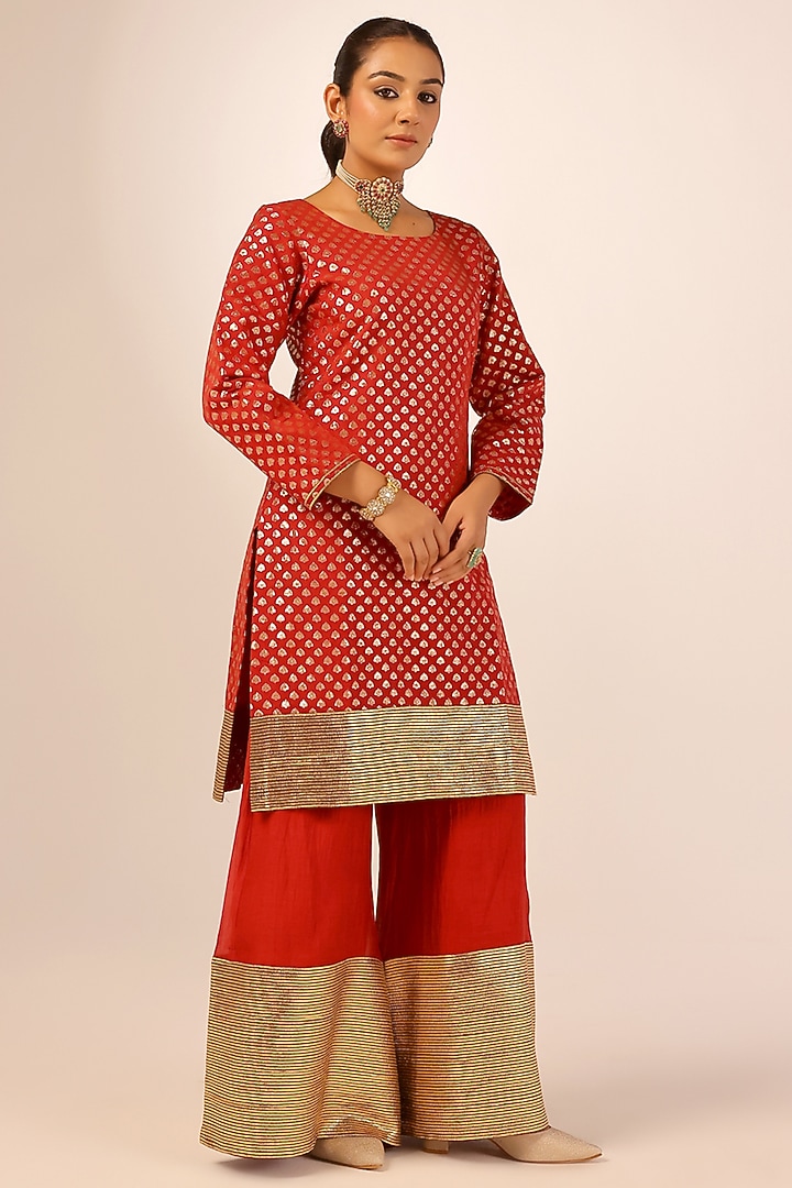Red Mul Chanderi & Banarasi Gota Embellished Kurta Set by Palak & Mehak at Pernia's Pop Up Shop