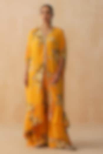 Yellow Crepe Kaftan Set by Palak & Mehak at Pernia's Pop Up Shop