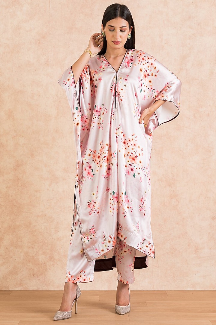 Lavender Floral Printed Kaftan Set by Palak & Mehak at Pernia's Pop Up Shop