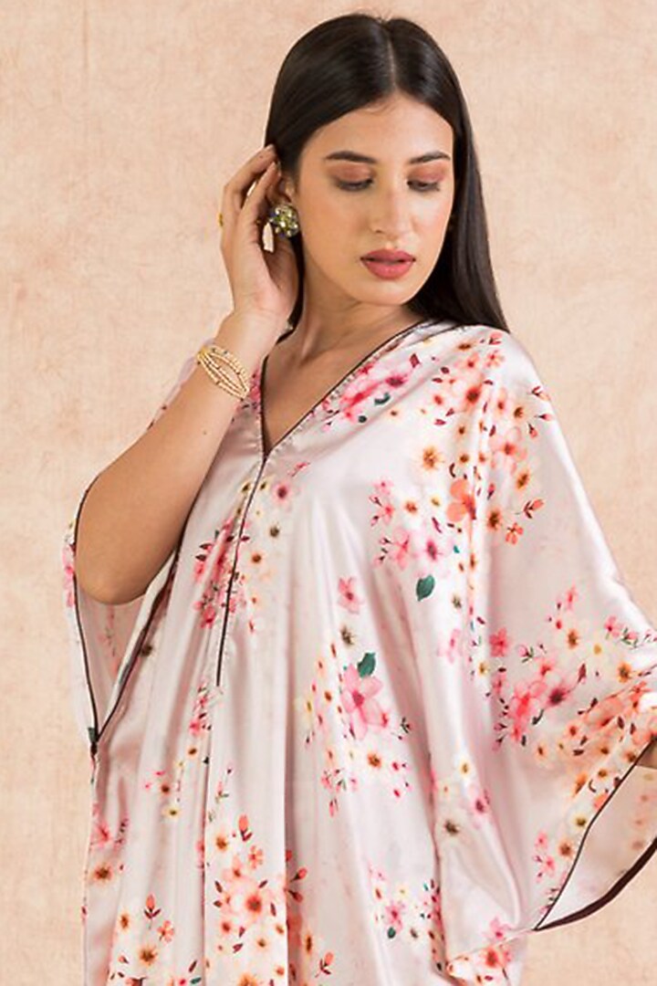 Lavender Floral Printed Kaftan Set by Palak & Mehak at Pernia's Pop Up Shop
