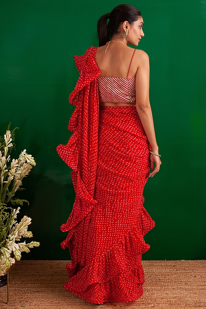 Red Georgette Bandhani Printed Draped Party Wear Saree Set by Palak & Mehak at Pernia's Pop Up Shop