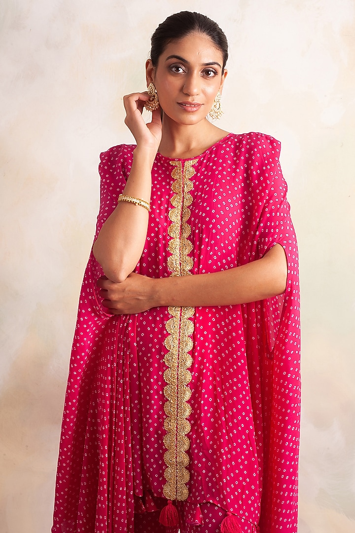 Pink Crepe Printed Pant Set by Palak & Mehak at Pernia's Pop Up Shop