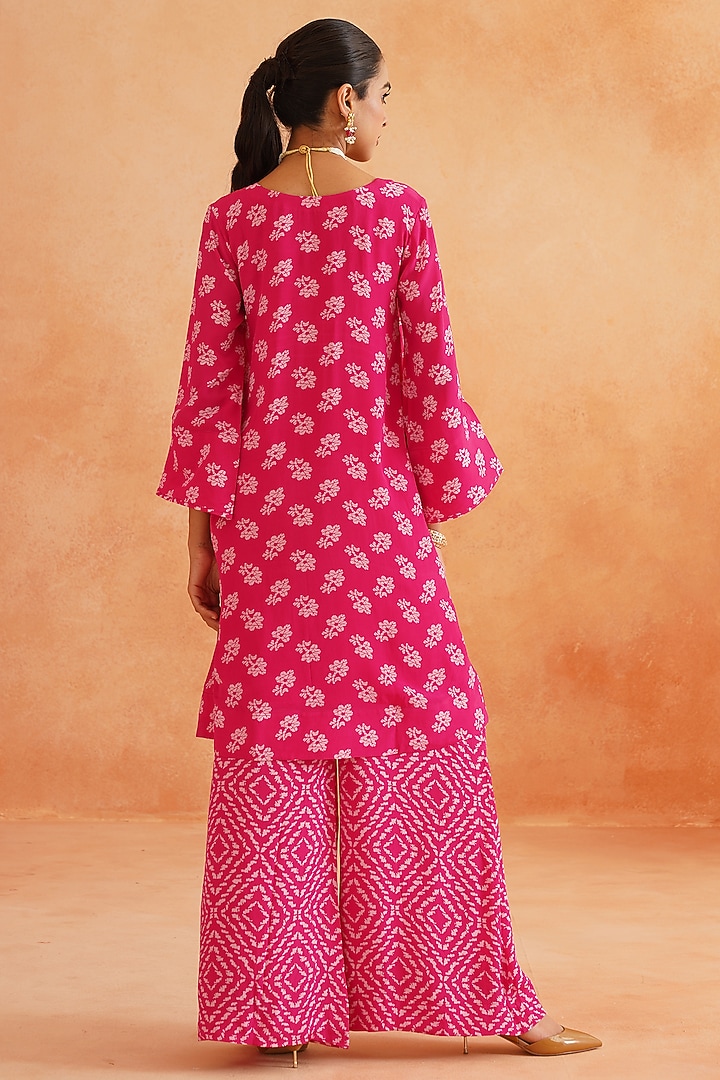 Hot Pink Crepe Kurta Set by Palak & Mehak at Pernia's Pop Up Shop