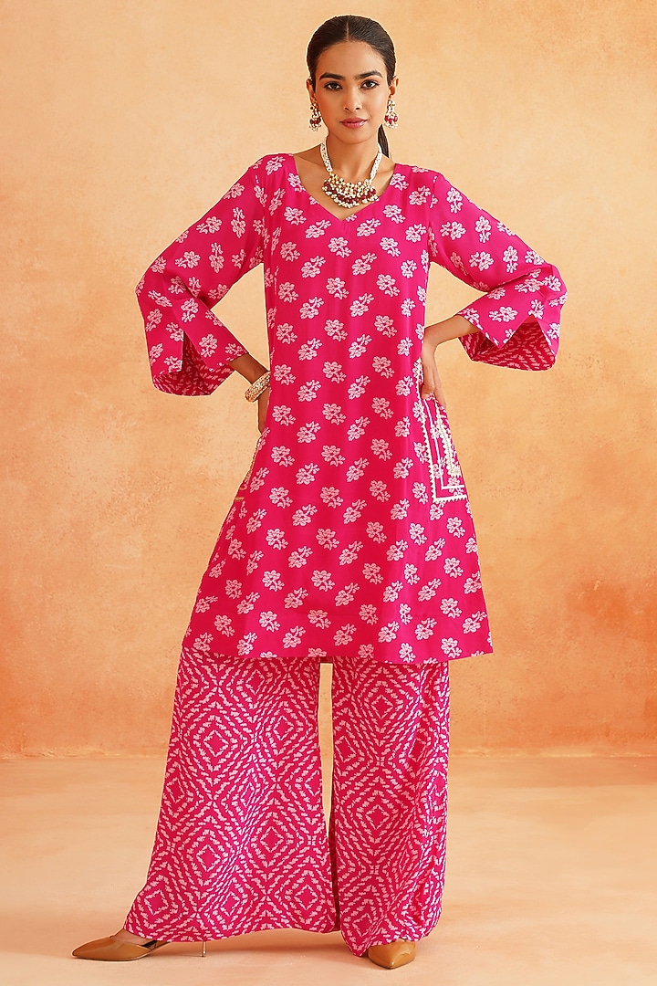Hot Pink Crepe Kurta Set by Palak & Mehak at Pernia's Pop Up Shop