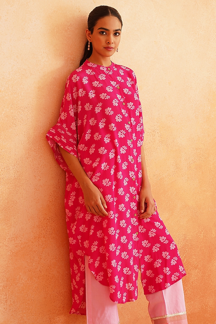 Hot Pink Crepe & Cotton Silk Kurta Set by Palak & Mehak at Pernia's Pop Up Shop