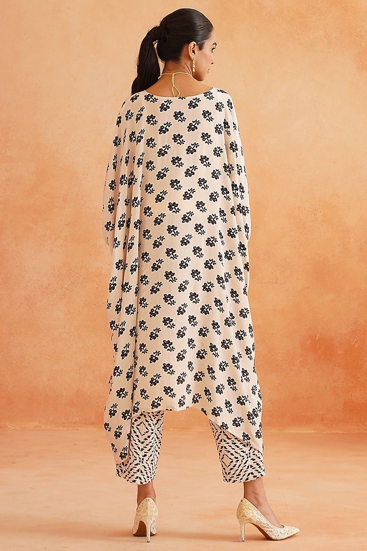 Beige Crepe Embellished Kurta Set by Palak & Mehak at Pernia's Pop Up Shop