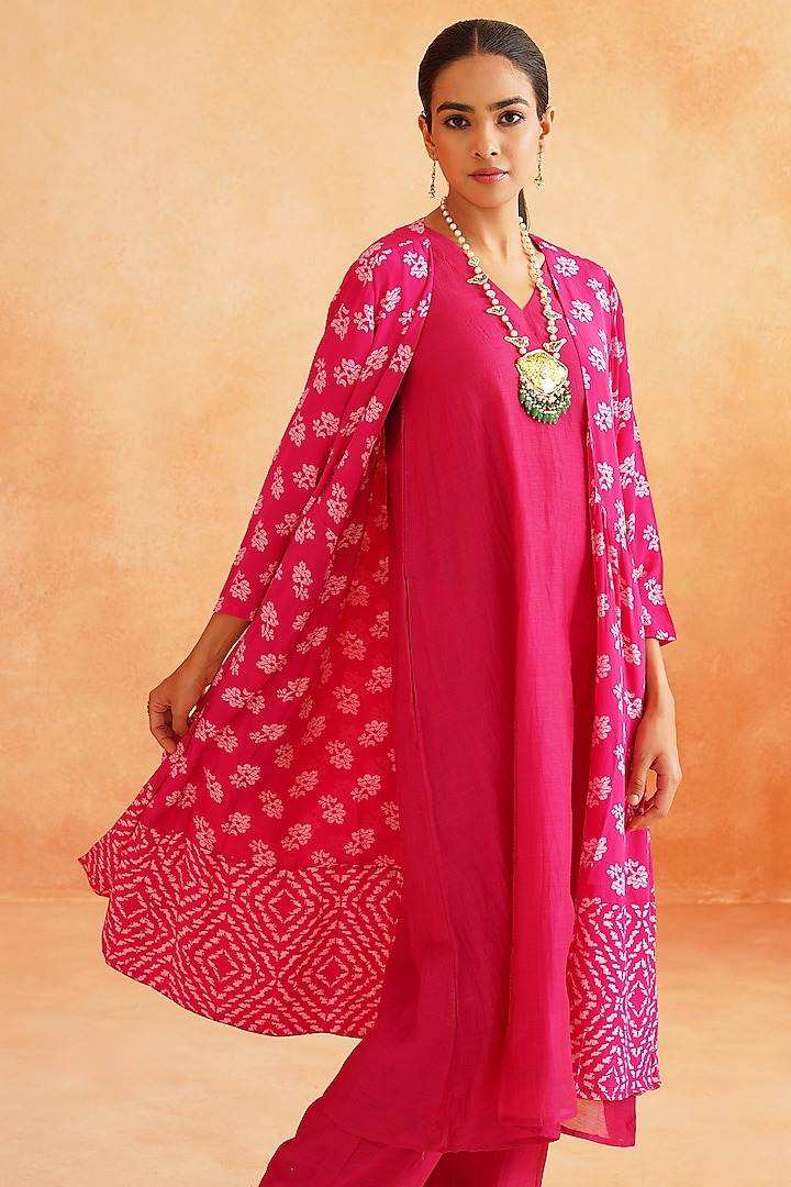 Hot Pink Pure Crepe Printed Cape Set by Palak & Mehak at Pernia's Pop Up Shop