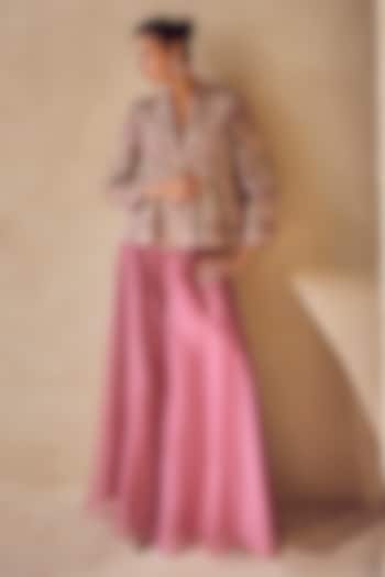Deep Mauve Silk Organza Bridal Sharara Set by Pankaj & Nidhi at Pernia's Pop Up Shop