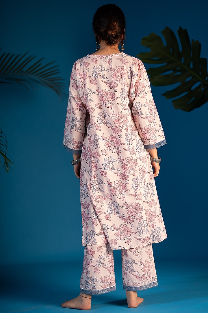 Blush Pink Block Printed Kurta Set by Pants and Pajamas at Pernia's Pop Up Shop