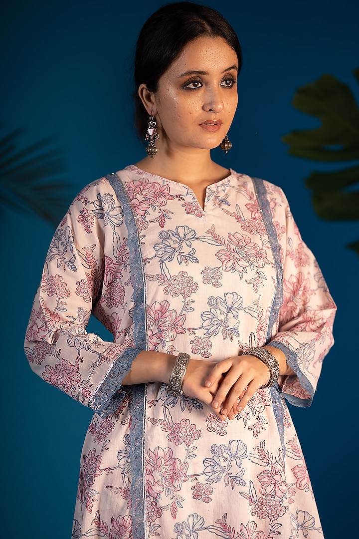 Blush Pink Block Printed Kurta Set by Pants and Pajamas at Pernia's Pop Up Shop