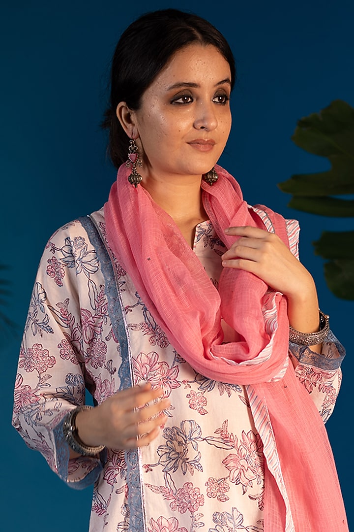 Blush Pink Block Printed Kurta Set by Pants and Pajamas at Pernia's Pop Up Shop