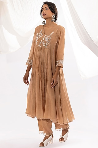 Beige Chanderi Mul Chikankari Embroidered Kurta by Pants and Pajamas