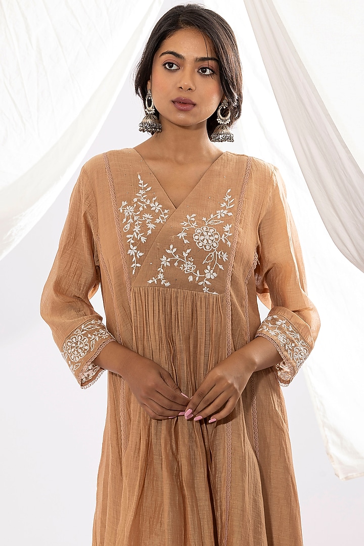 Beige Chanderi Mul Chikankari Embroidered Kurta by Pants and Pajamas at Pernia's Pop Up Shop