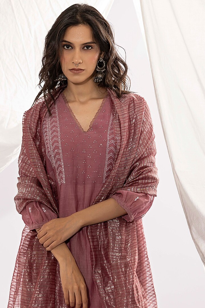 Lilac Chanderi Mul Chikankari Embroidered Kalidar Kurta Set by Pants and Pajamas at Pernia's Pop Up Shop