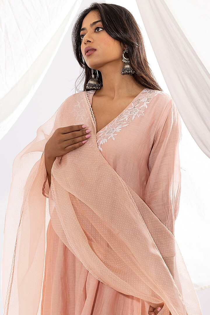 Blush Pink Chanderi Mul Chikankari Embroidered Kurta Set by Pants and Pajamas at Pernia's Pop Up Shop