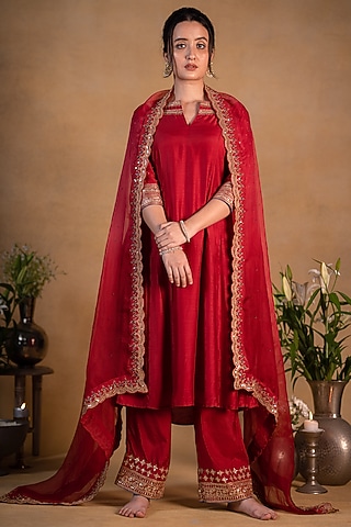 Deep Red Organza Zardosi & Sequins Embroidered Dupatta by Pants and Pajamas