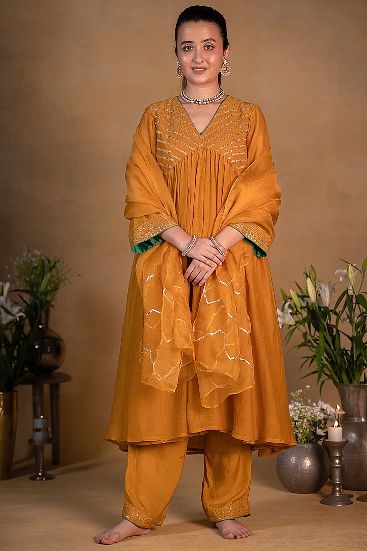 Mustard Embroidered Kurta Set by Pants and Pajamas at Pernia's Pop Up Shop