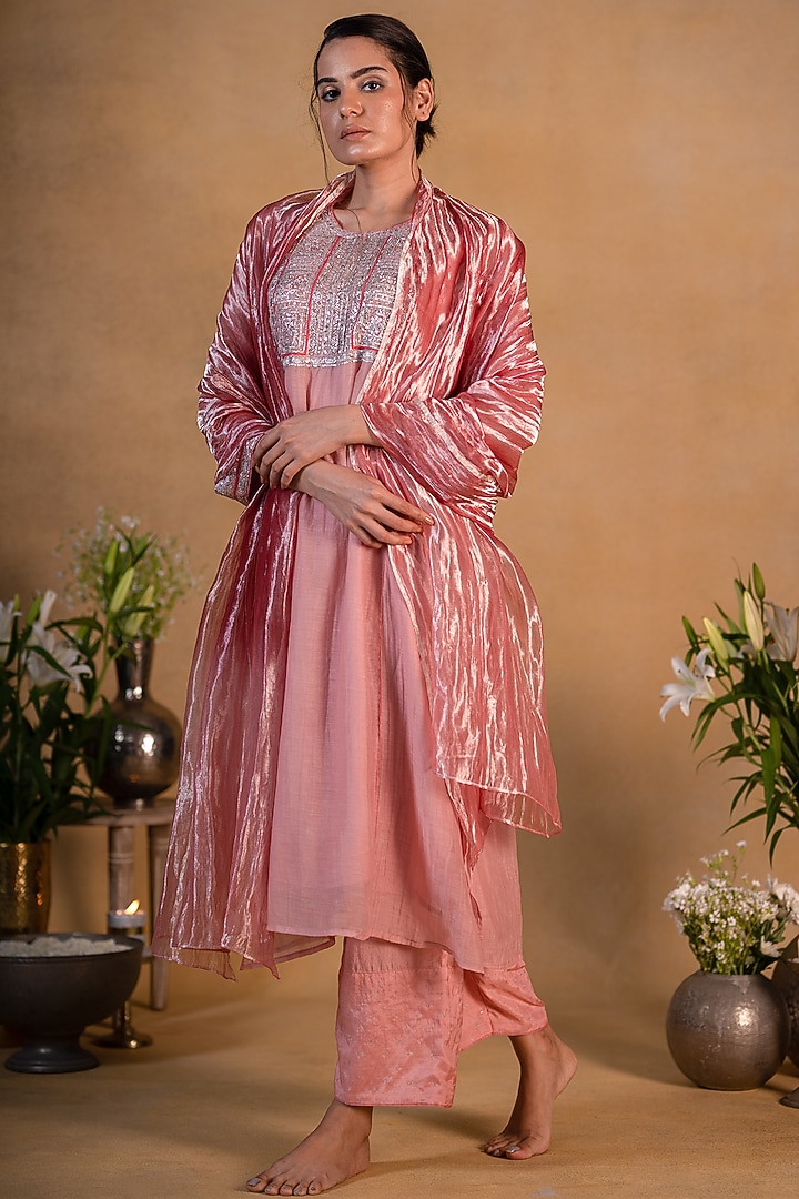 Blush Pink Embroidered Kurta Set by Pants and Pajamas at Pernia's Pop Up Shop